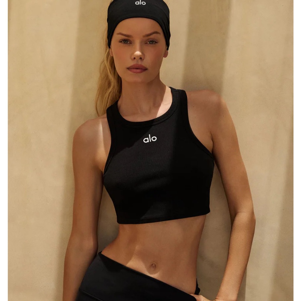 ALO Yoga Black tank